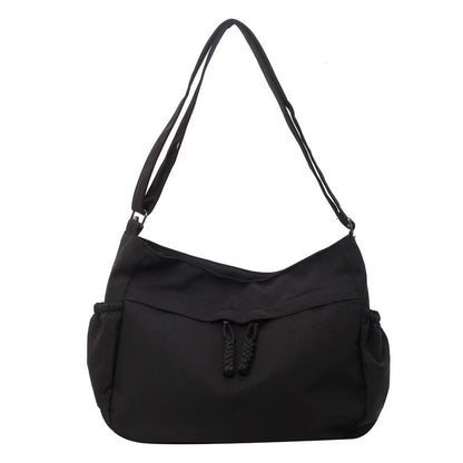 Simple and spacious canvas bag